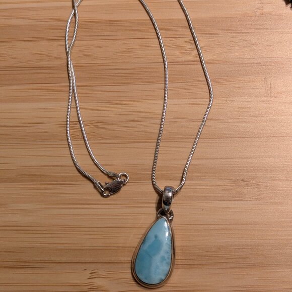 Sterling Silver Larimer Pendant - Picture 4 of 8